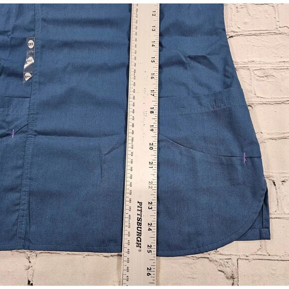 Fundamentals White Swan Scrub Top Short Sleeve V Neck Green WOMENS SIZE XXS - Picture 8 of 9